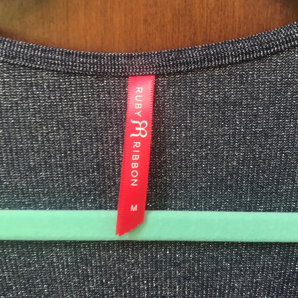 Ruby Ribbon top - Picture 2 of 2